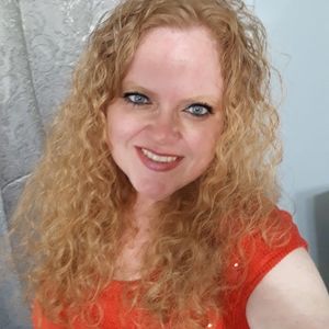 Meet your Posher, Deena